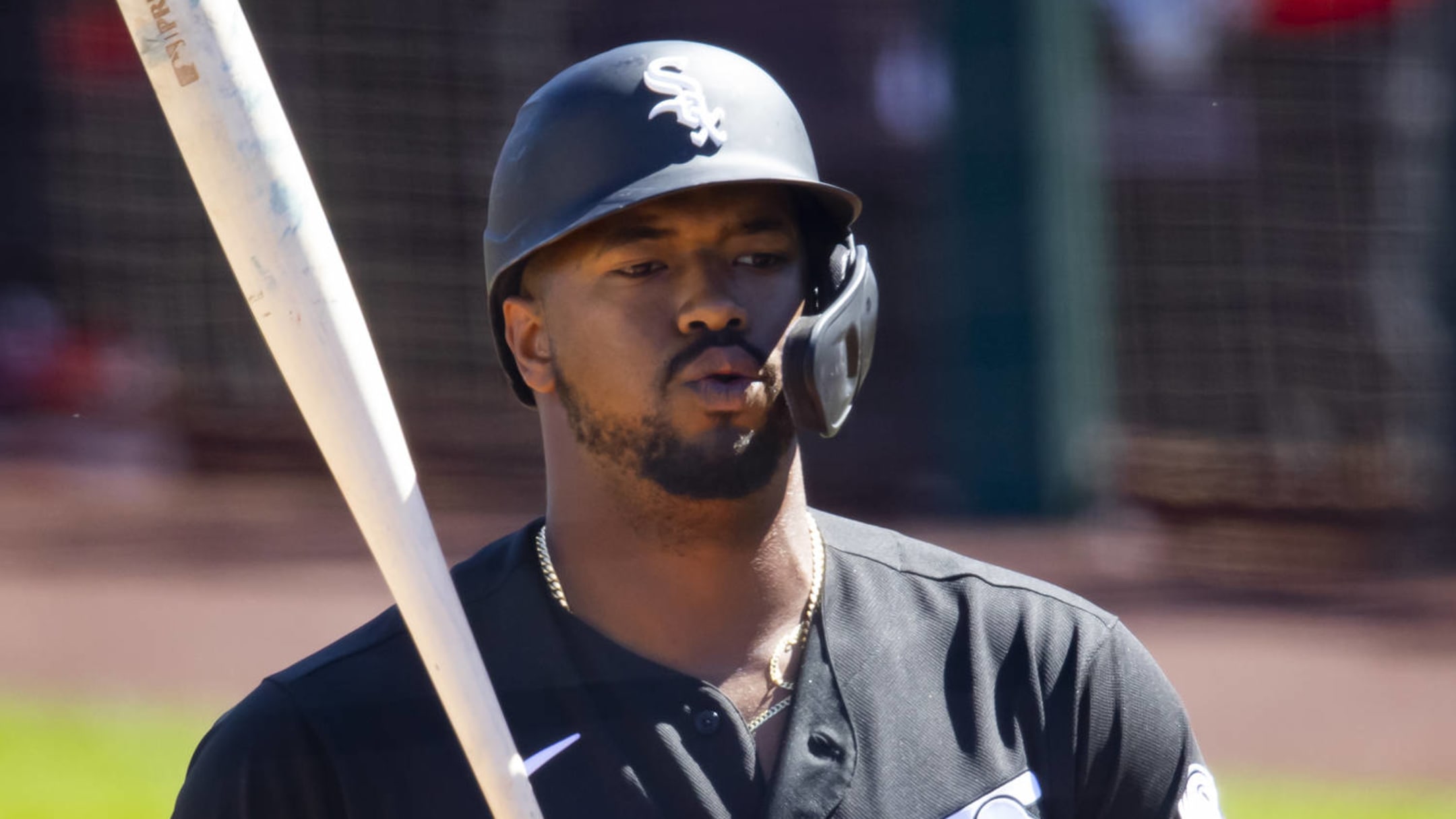 Chicago White Sox outfielder Eloy Jimenez expected out five to six