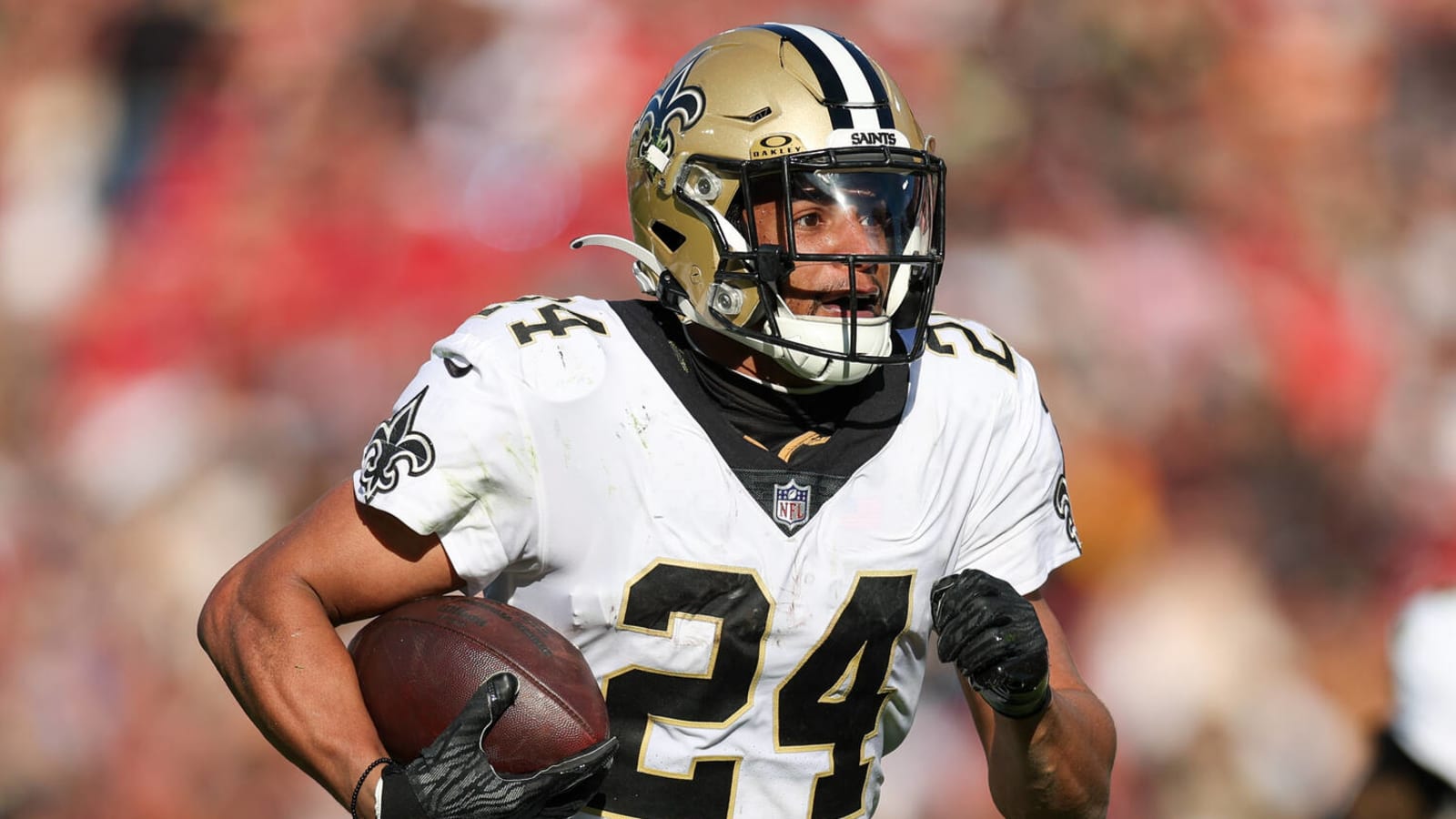 Saints re-sign former first-round pick