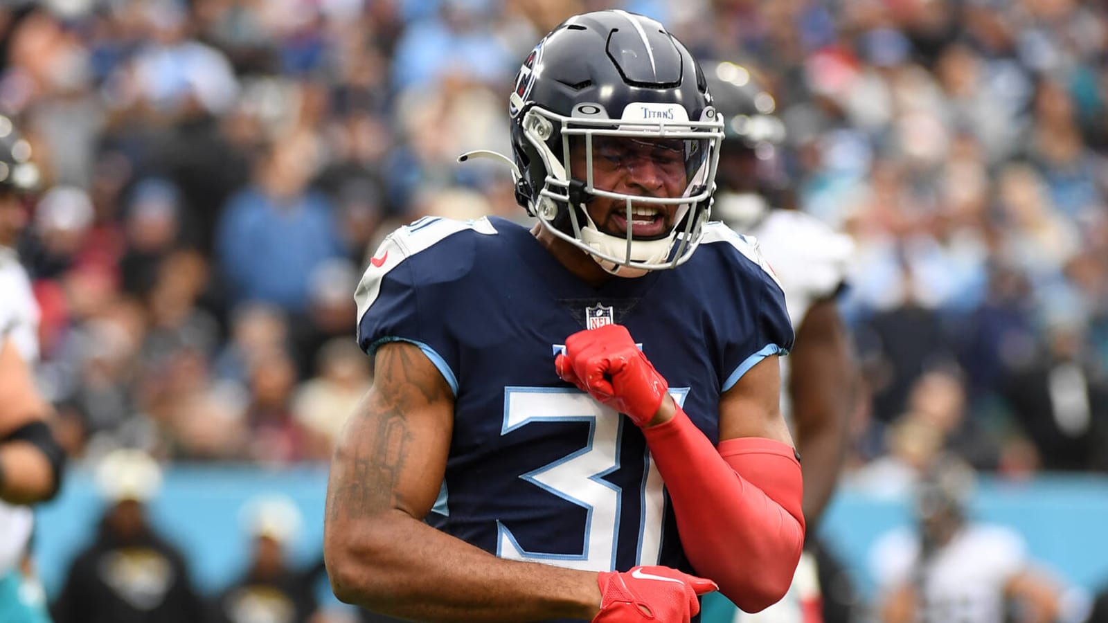 Titans, All-Pro safety agree to restructure contract