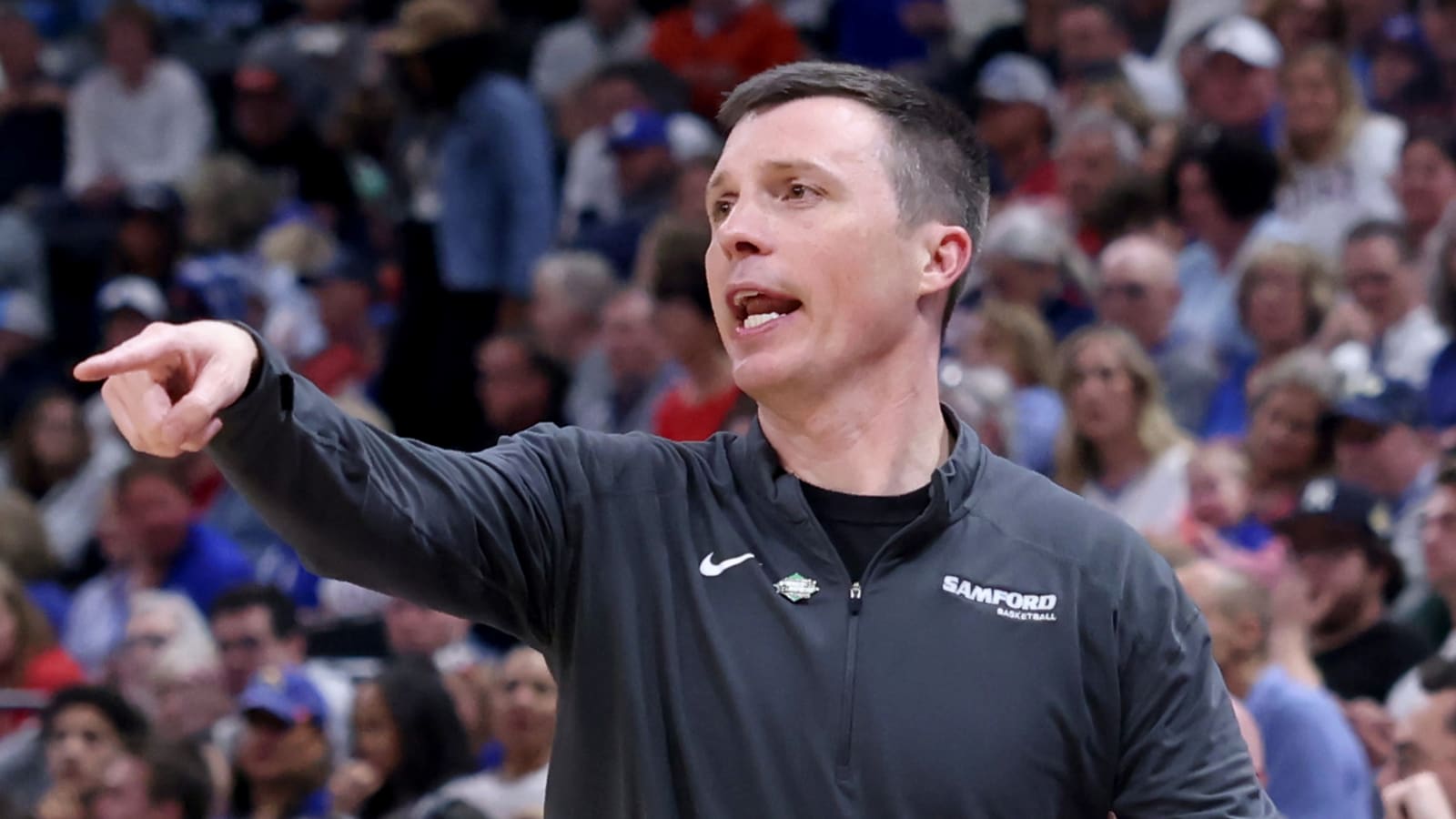 Texas A&M hires new coach to replace Buzz Williams