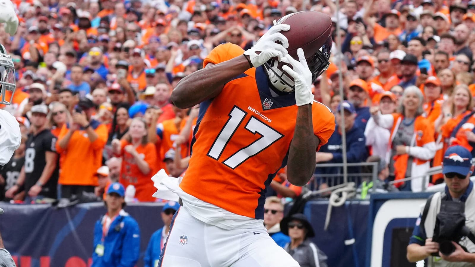 Broncos Re-Signing WR Lil’Jordan Humphrey