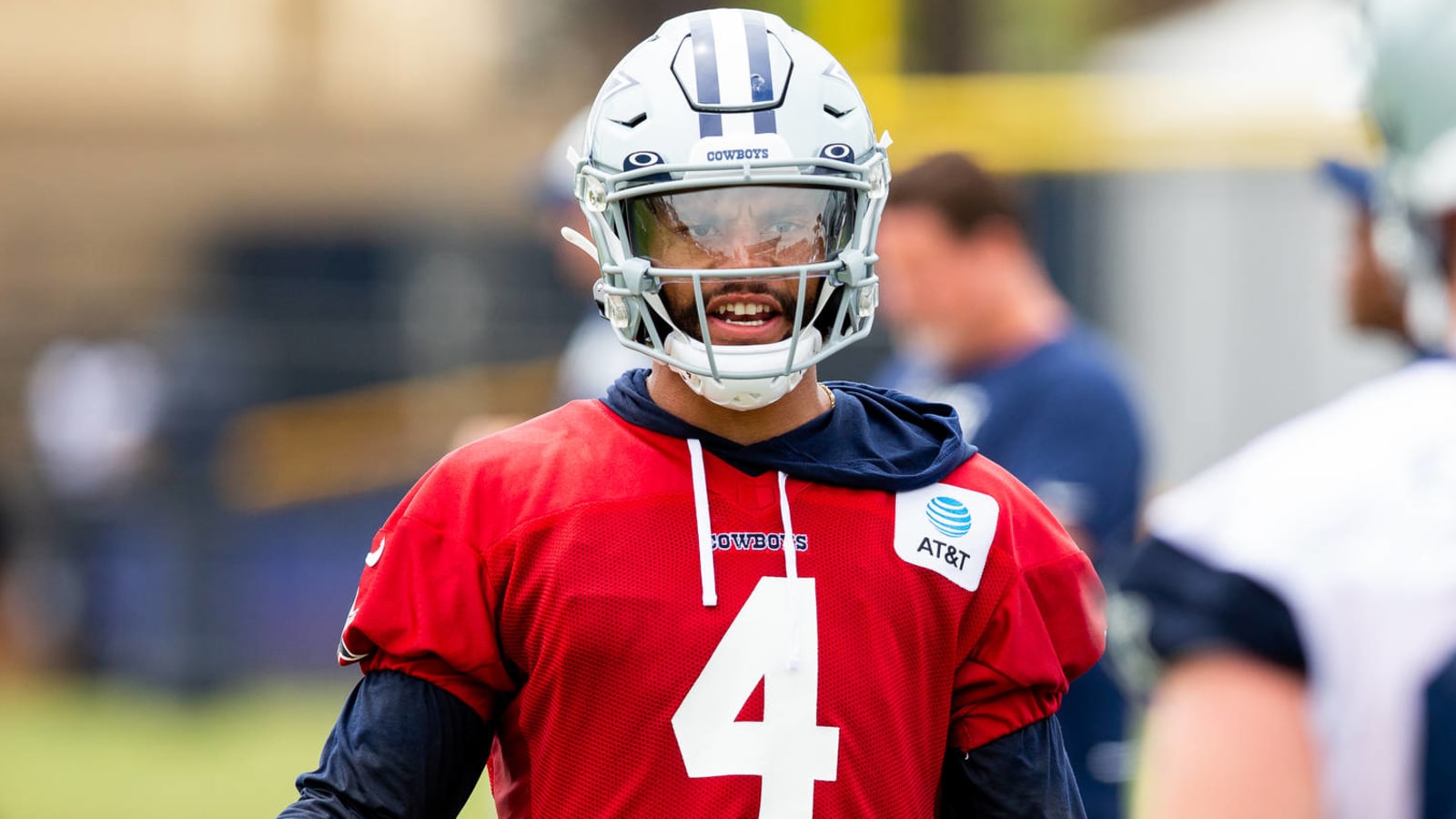 Dak won't throw for at least a few days due to shoulder strain