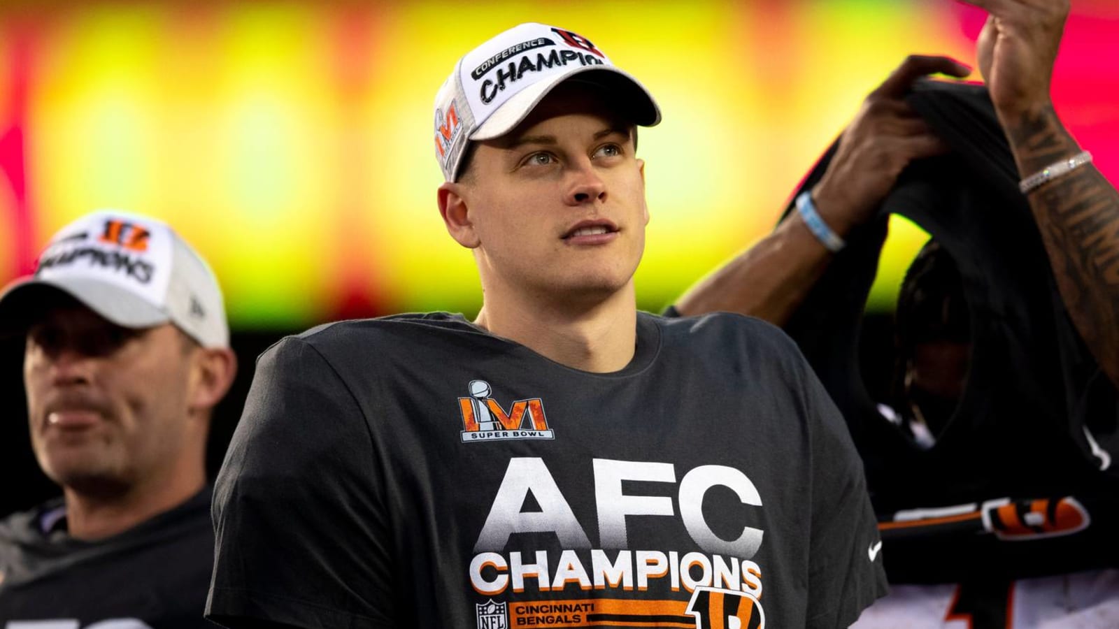 Joe Burrow advises young athletes to not worry about social media