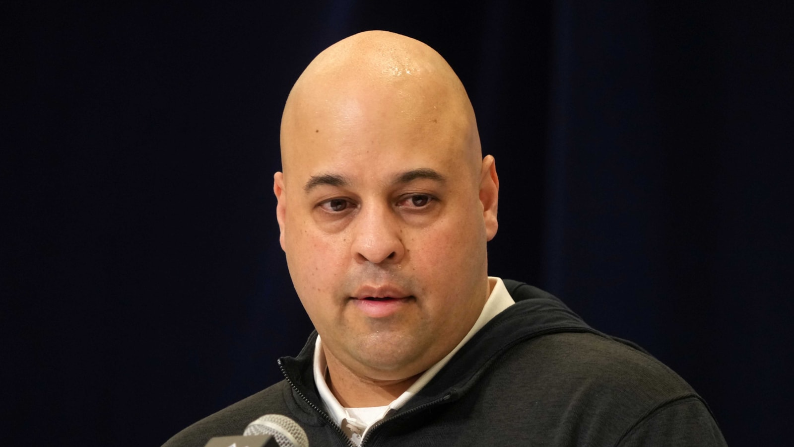 Insider names Steelers' emergency option if they don't sign Rodgers