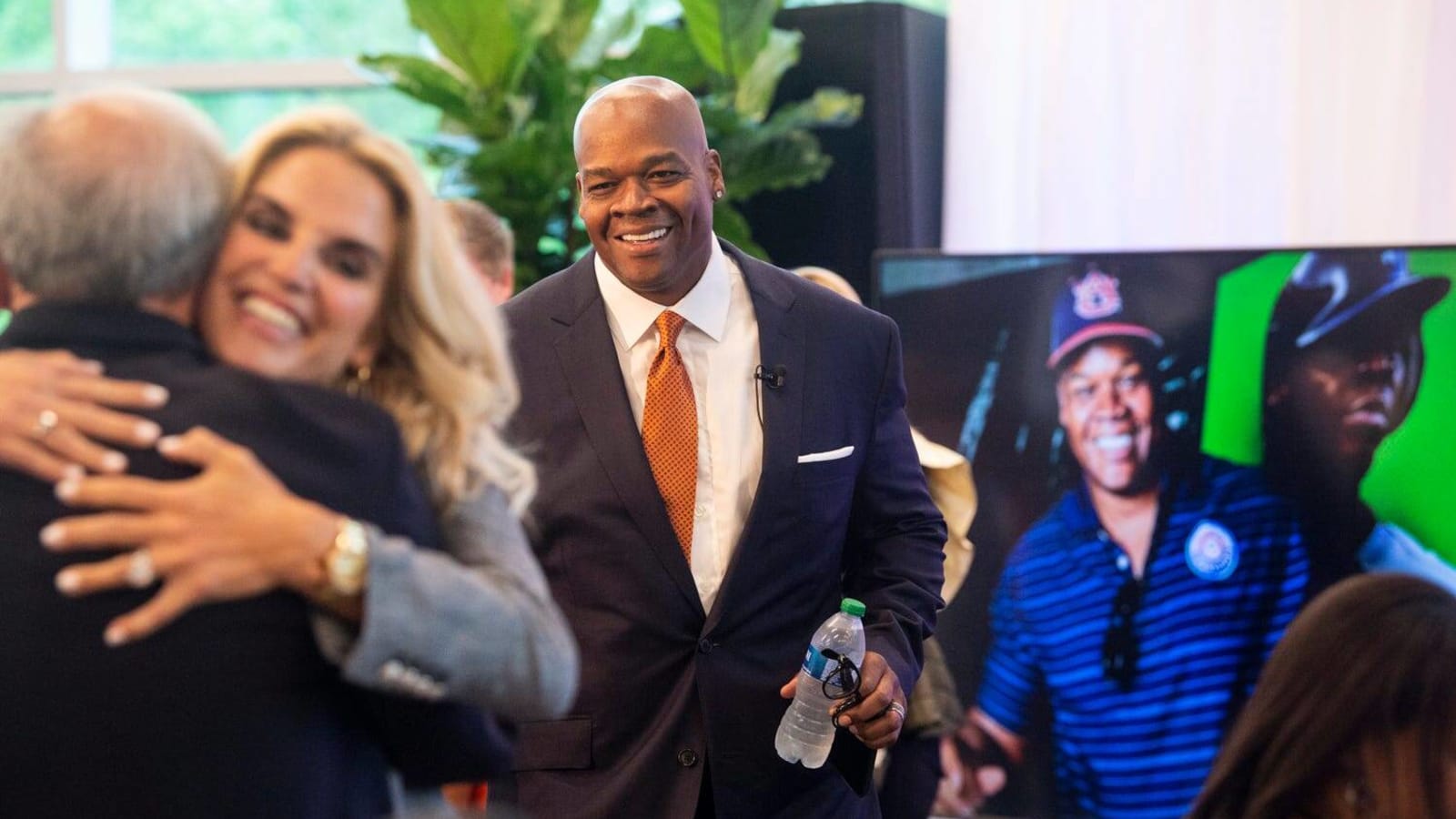 Frank Thomas Denies Fox News Death Report, Calls Them Out