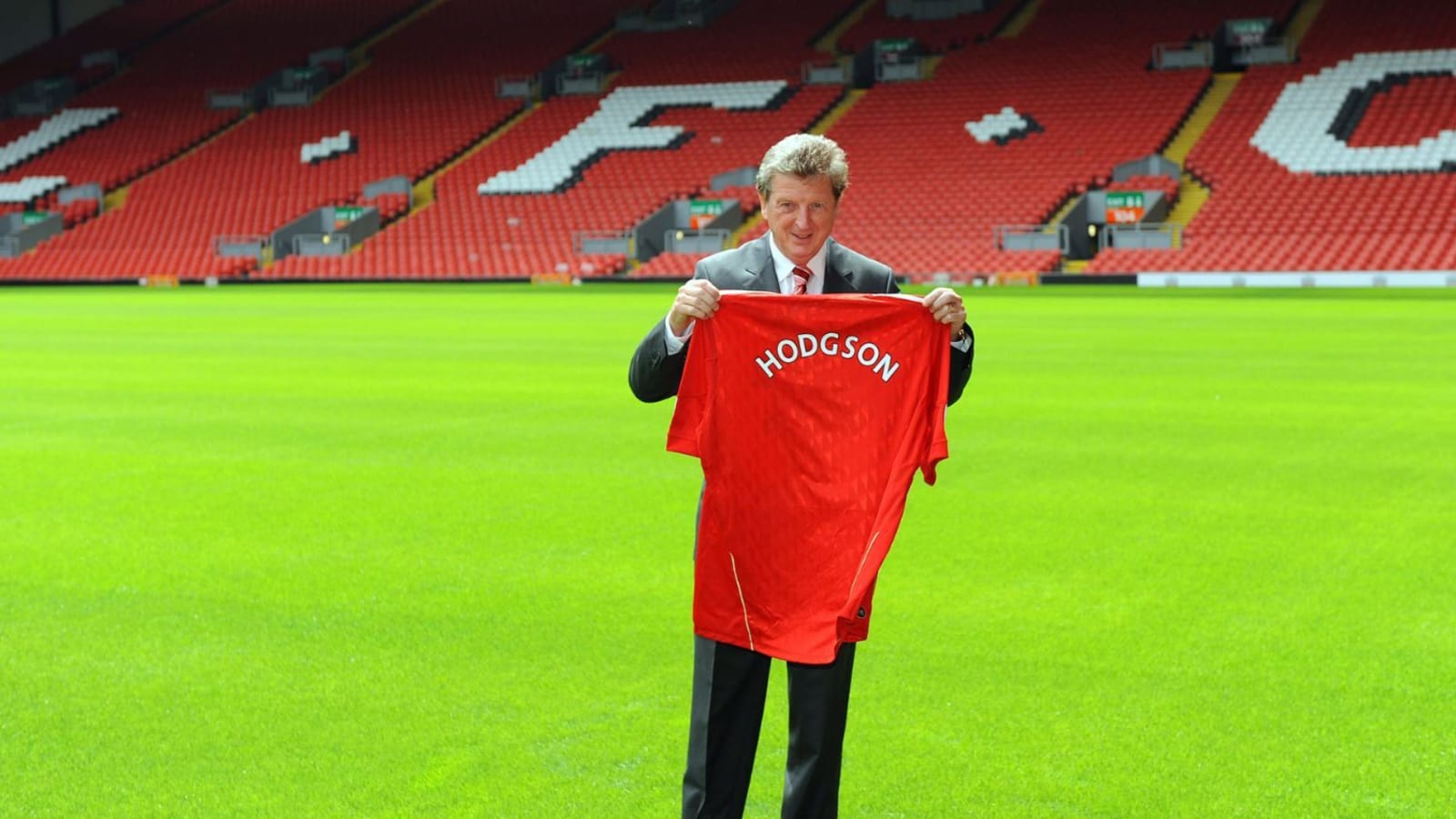 Jones explains key reason the ‘players didn’t like’ Roy Hodgson at Liverpool