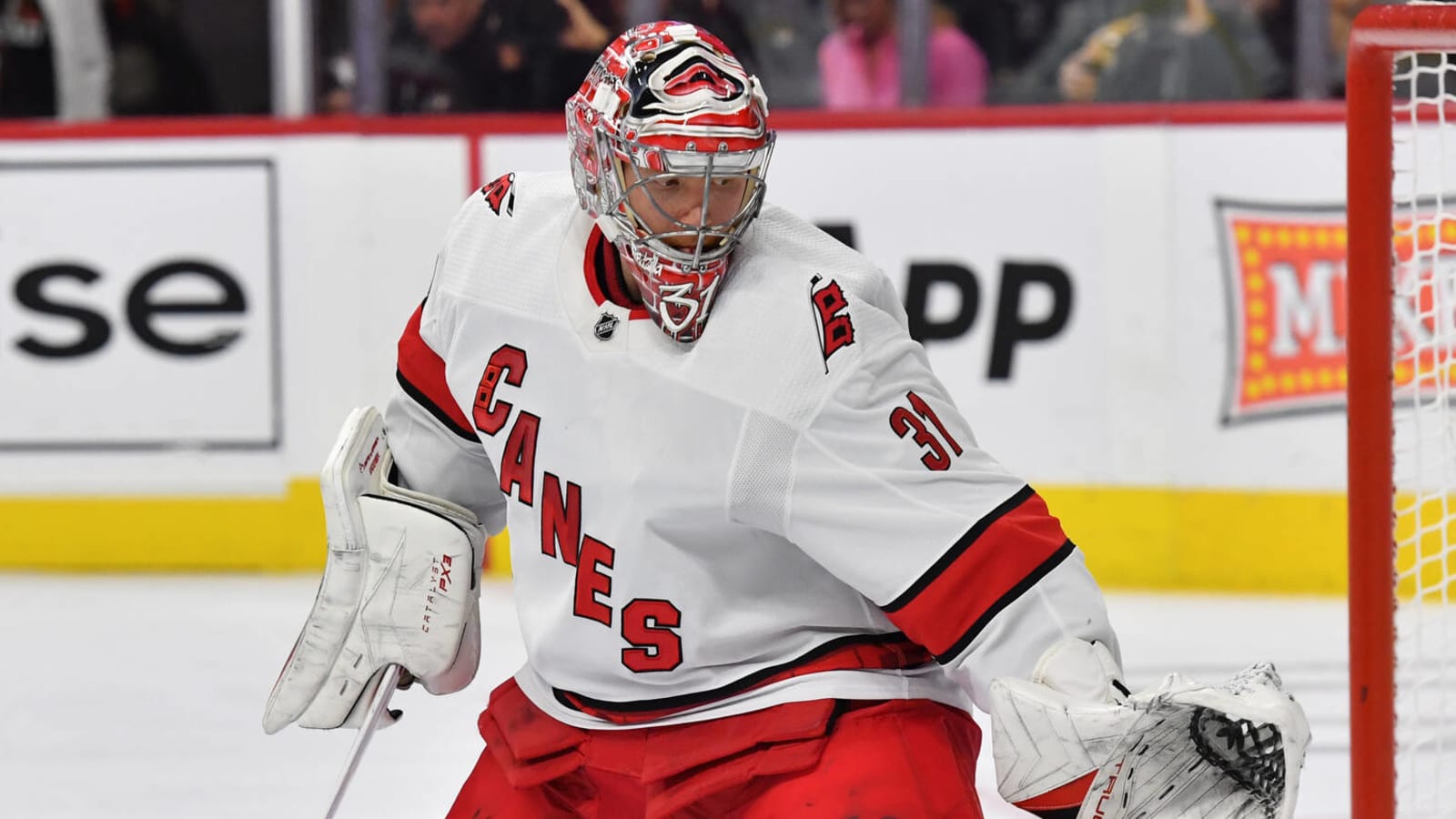 Hurricanes goaltender out indefinitely with blood-clotting issue