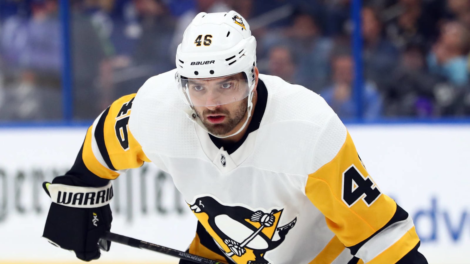 Zach Aston-Reese staying with Penguins on one-year deal