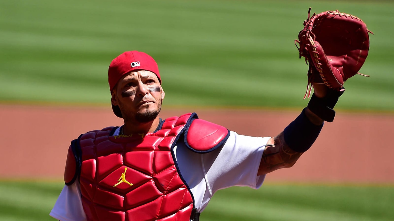 Yadier Molina wore the flashiest gold gear