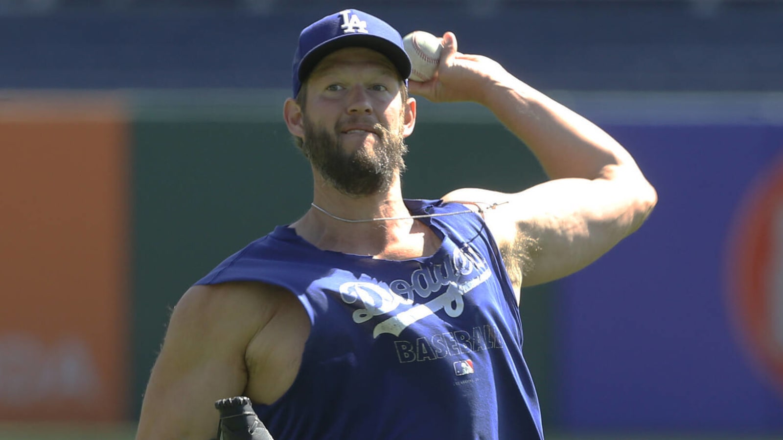 Kershaw still dealing with injury, not ready for mound work