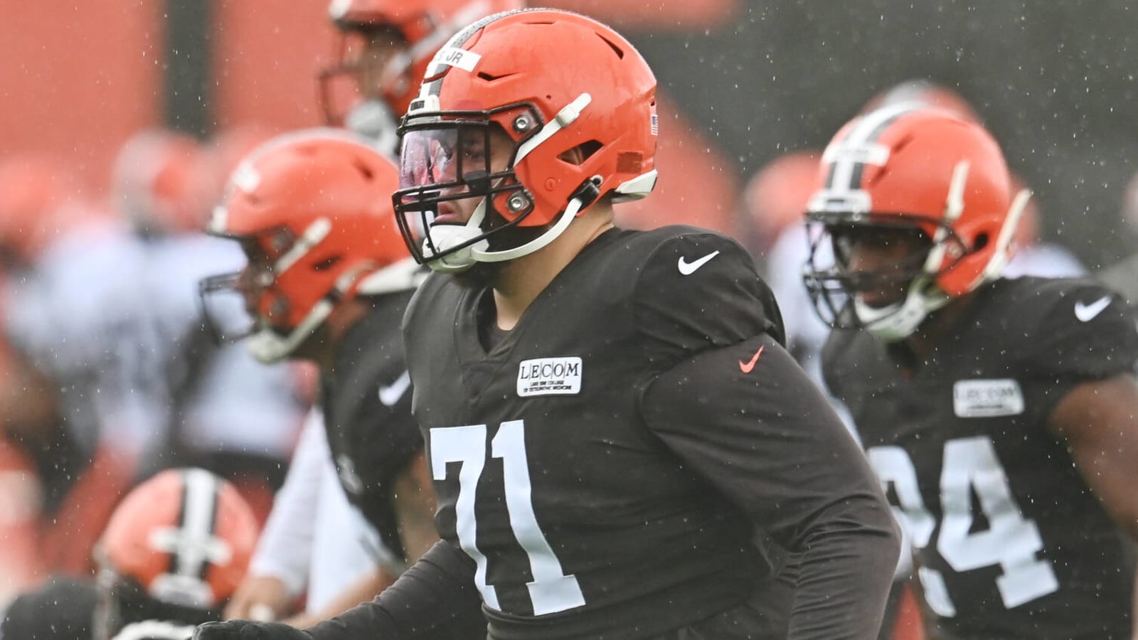 Browns GM addresses offensive line situation