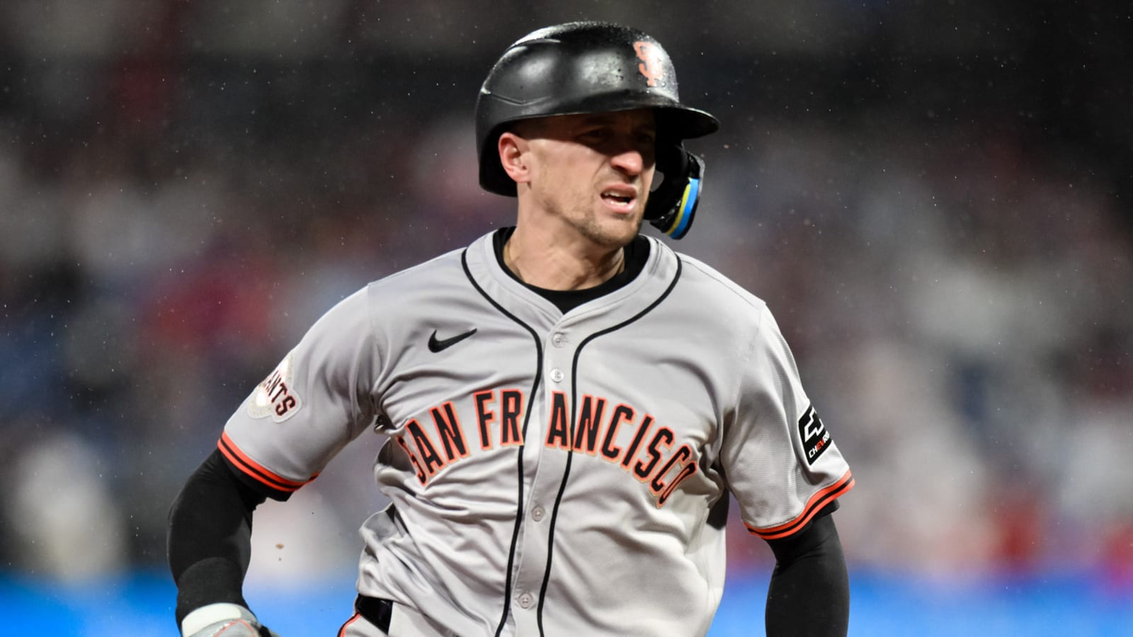 Giants release two-time Gold Glove-winning shortstop