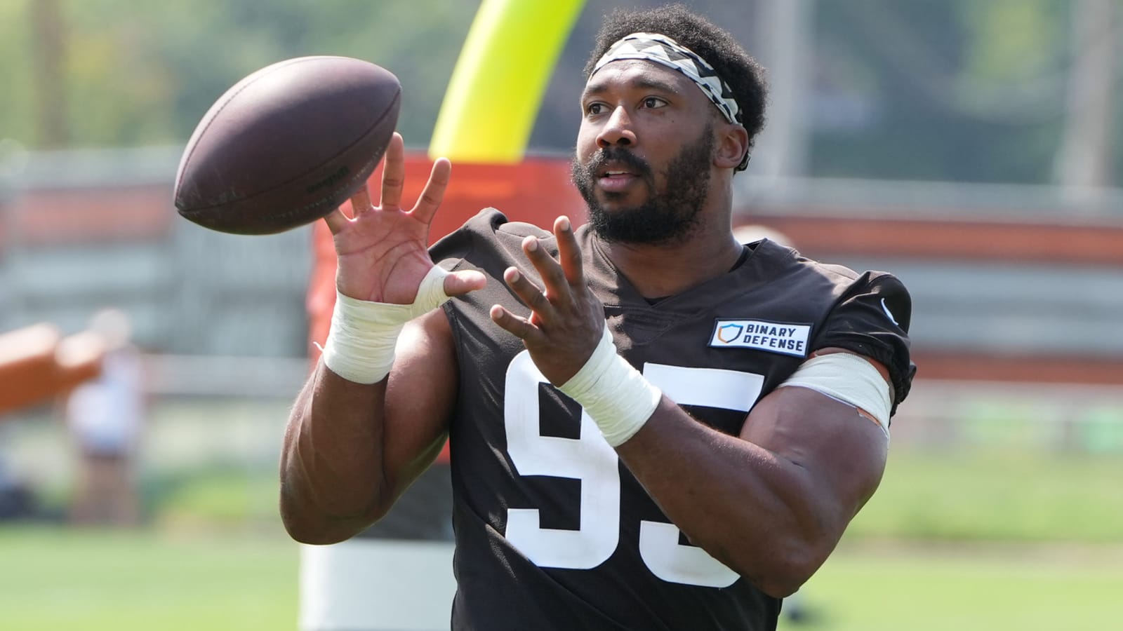 Myles Garrett delivers ominous message to Browns regarding future
