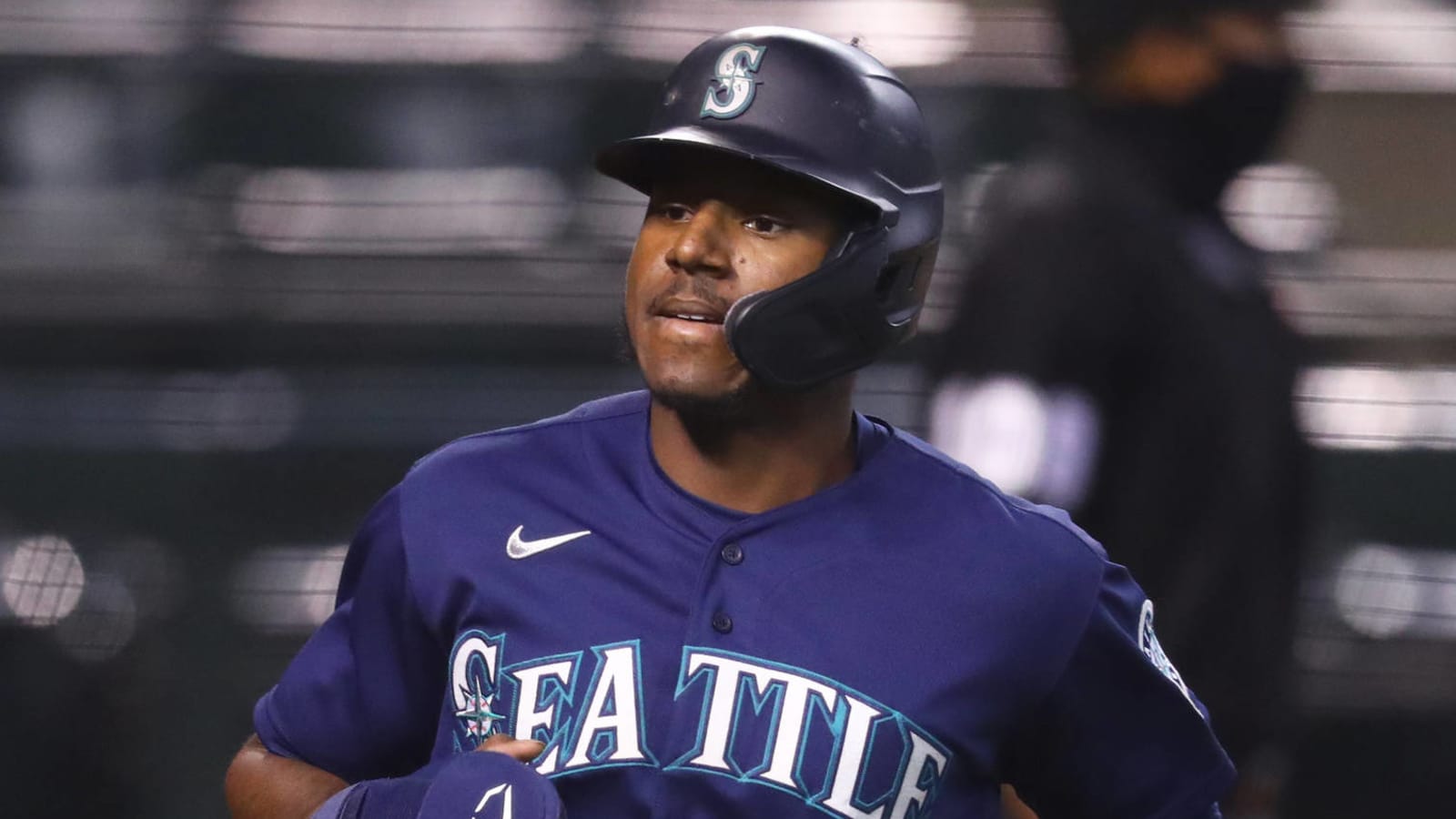 Mariners' Kyle Lewis unanimously named AL Rookie of the Year