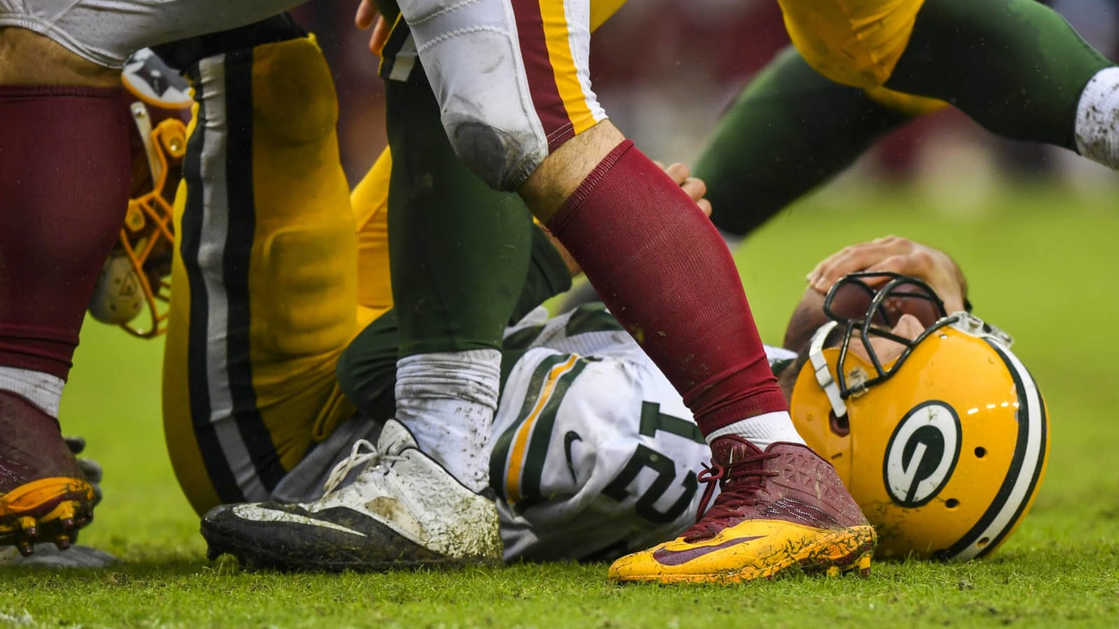 Should the Packers sit Aaron Rodgers before it's too late?