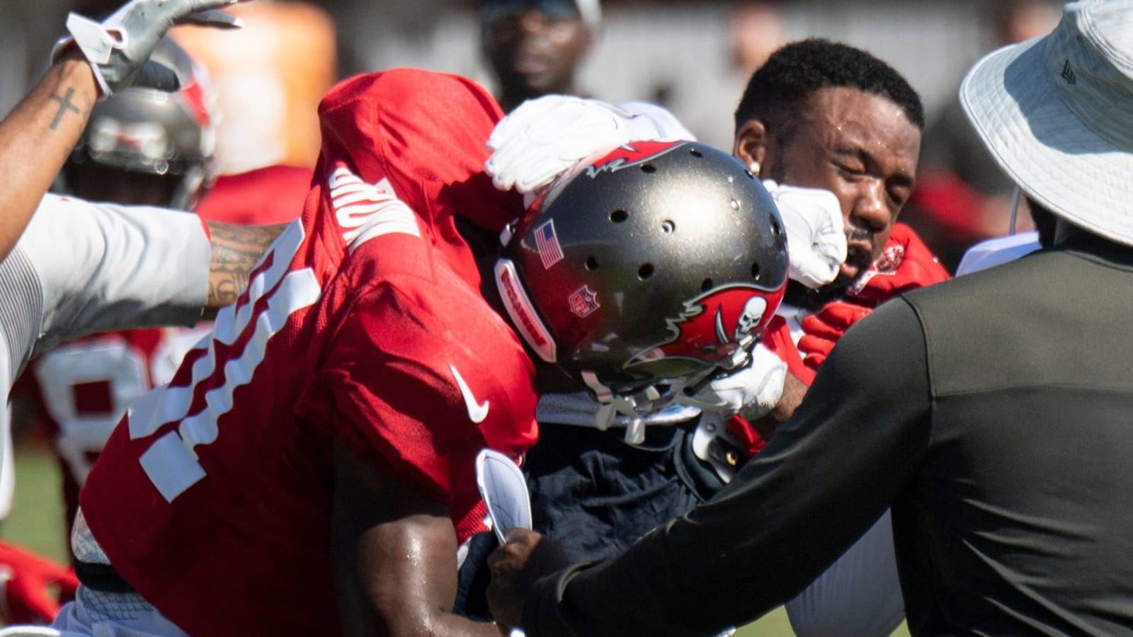 Bucs WR Brown gets into altercation with Titans CB Jackson