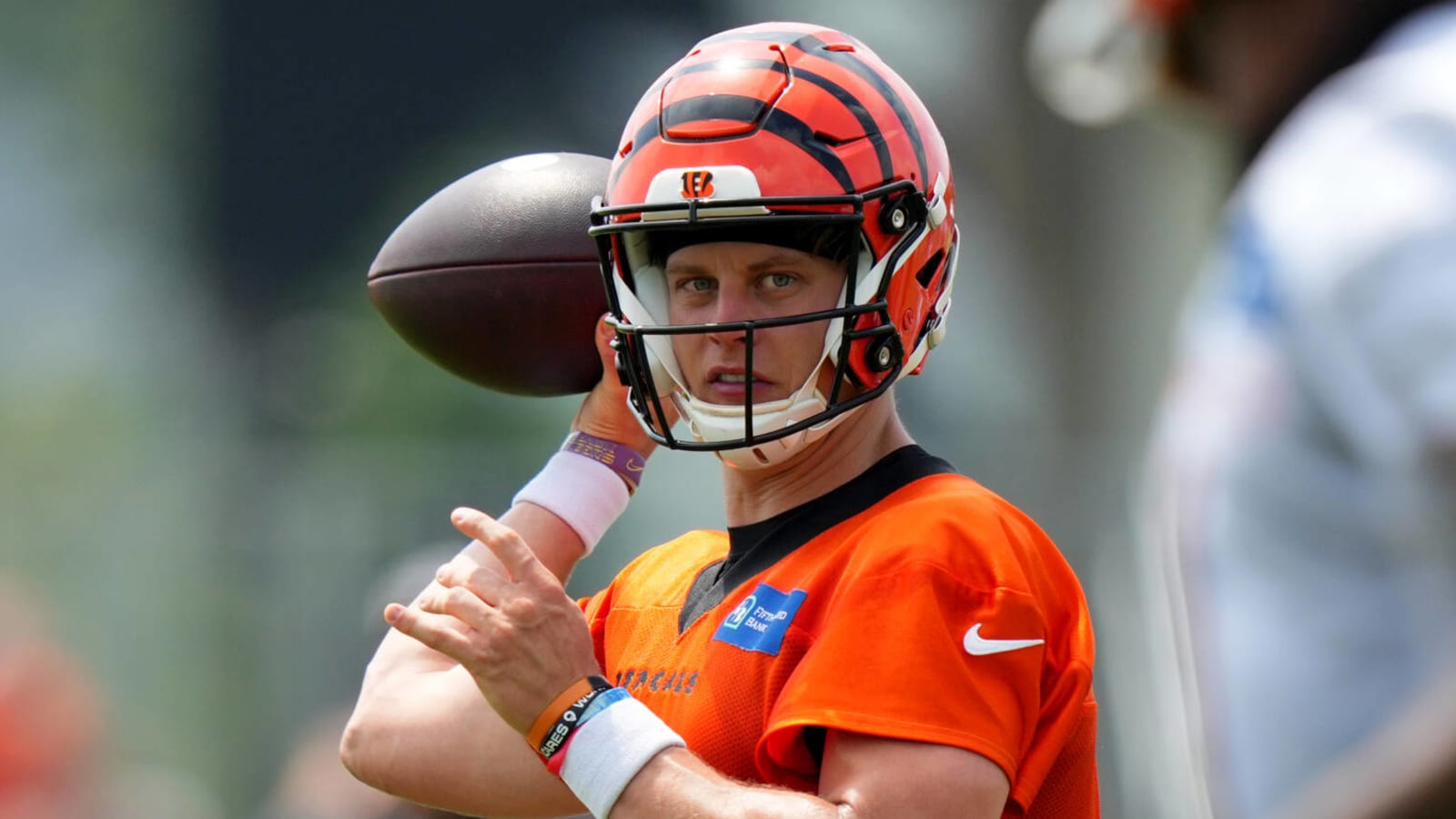 Bengals expect QB Joe Burrow to miss several weeks