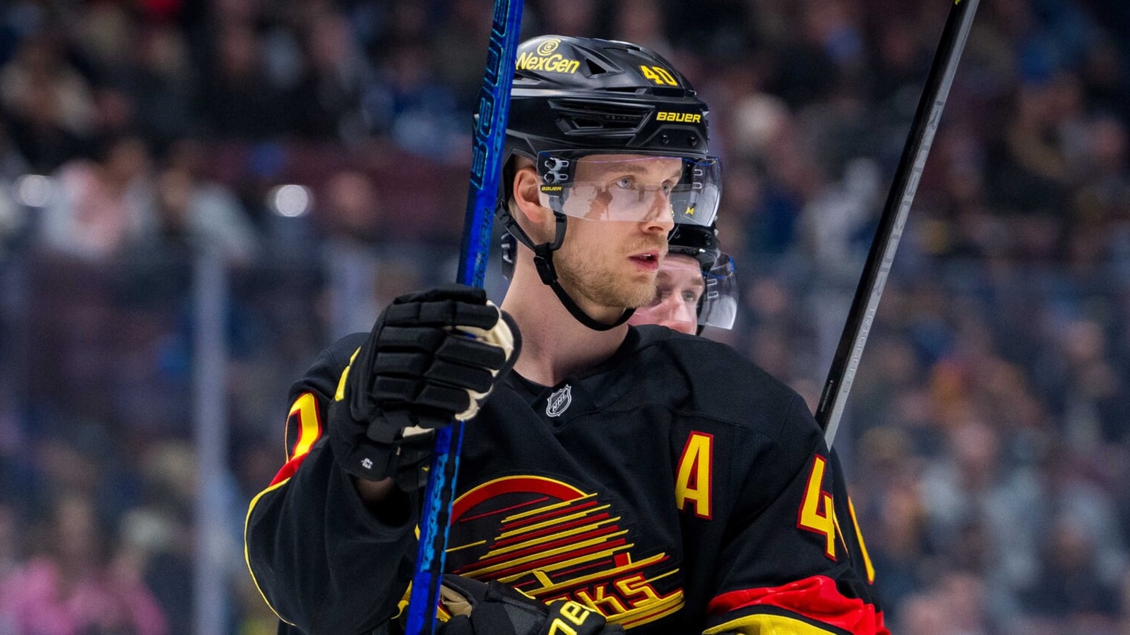 Canucks still receiving interest in Elias Pettersson