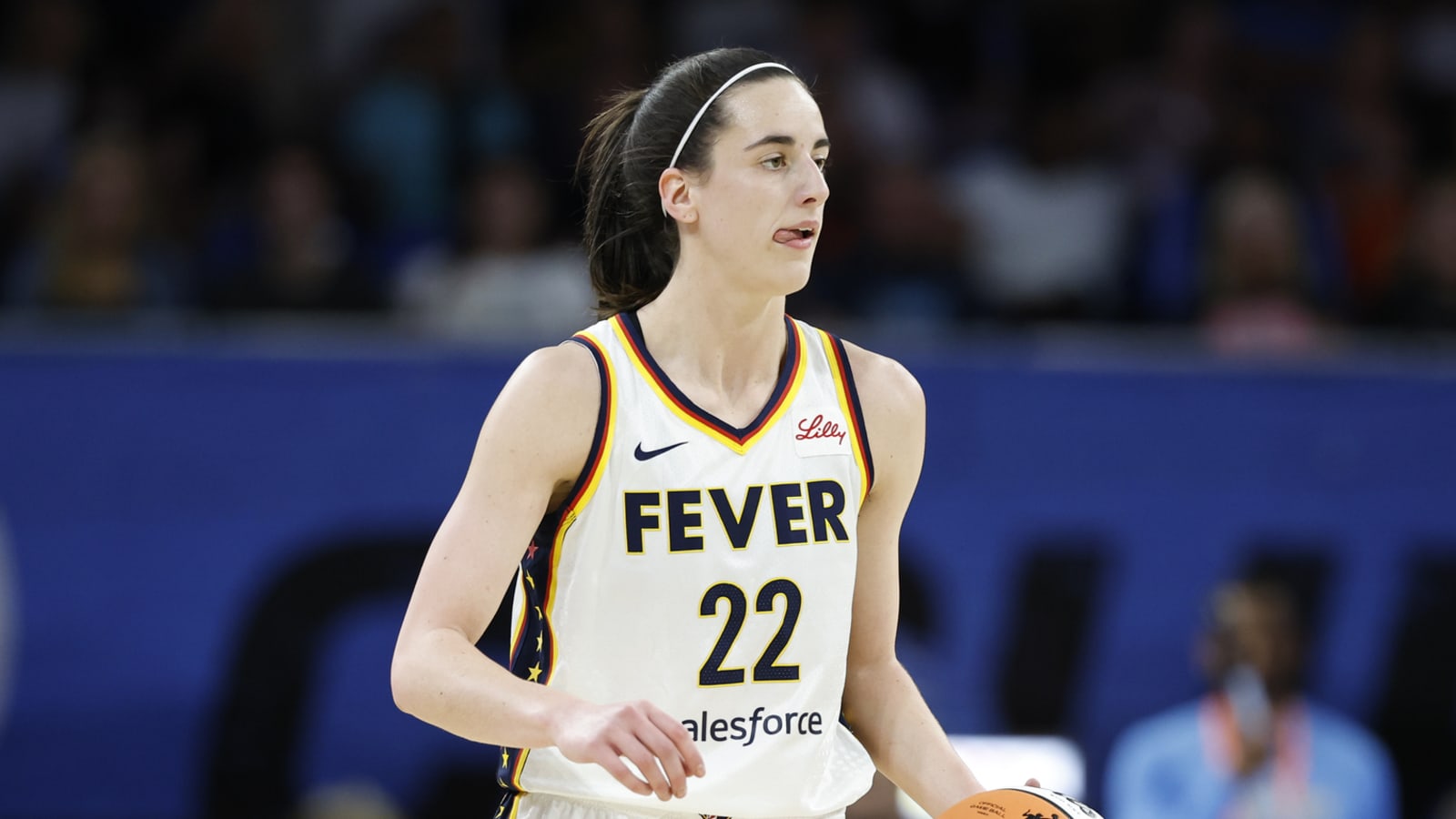 Watch: Caitlin Clark does Michael Jordan shrug after hitting deep three-pointer