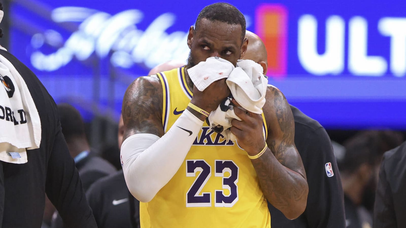 Lakers taking LeBron James melodrama in stride