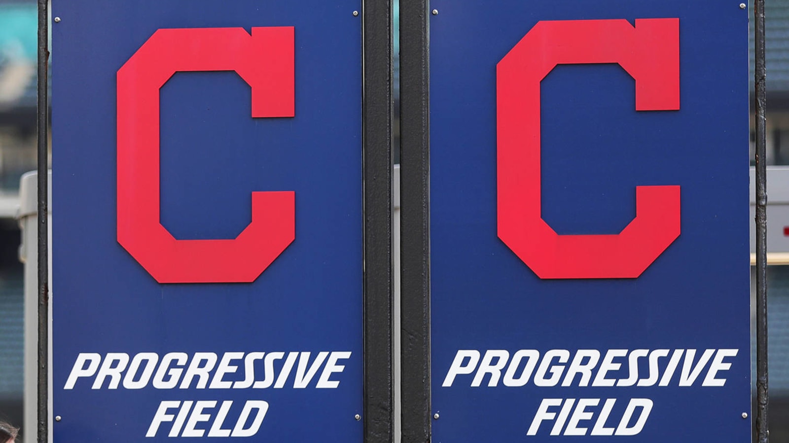 Cleveland bans headdresses, painted faces at Progressive Field