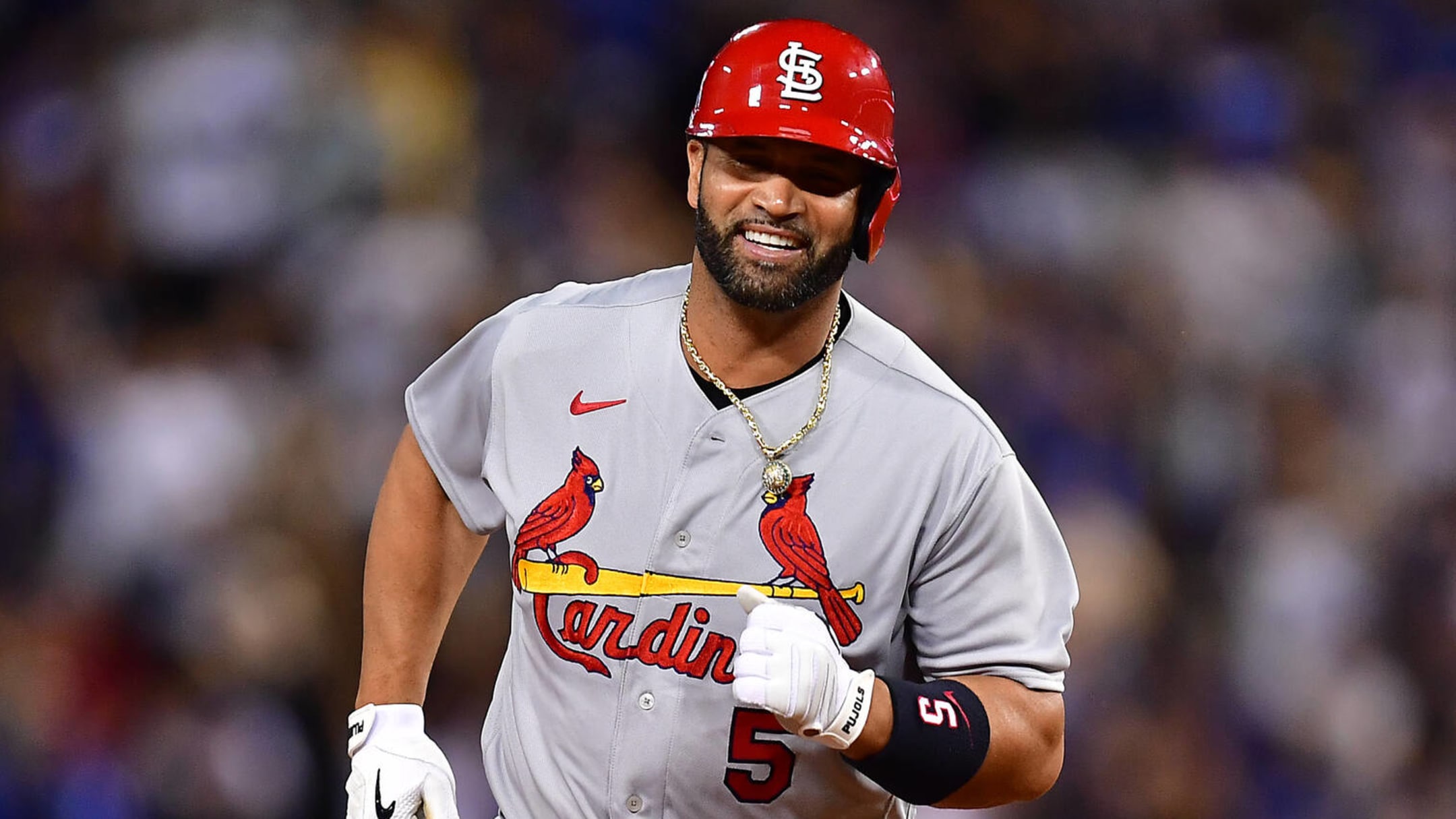 Albert Pujols celebrated with Adrian Beltre after hitting 700th HR