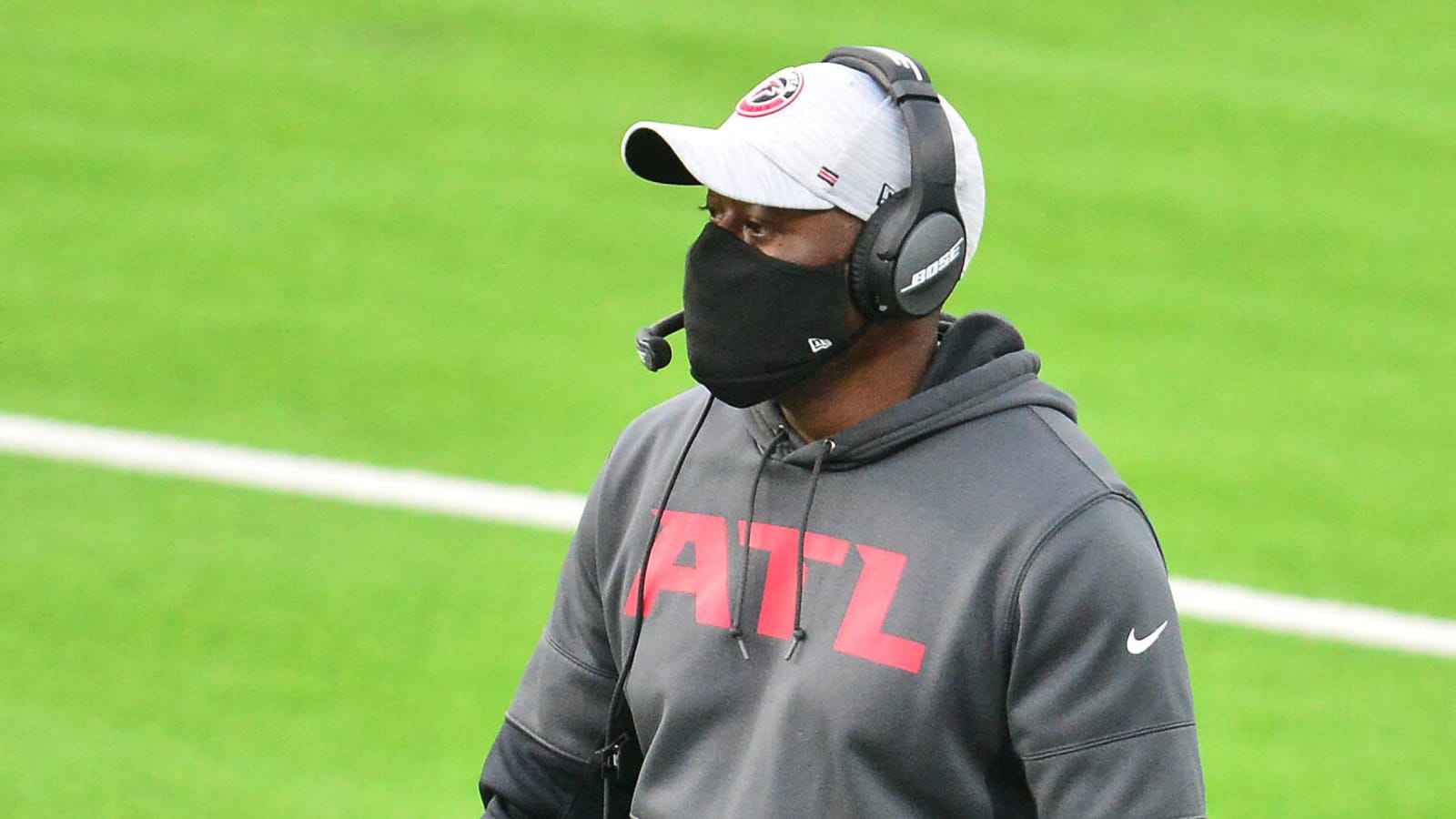 Commanders land their new defensive coordinator