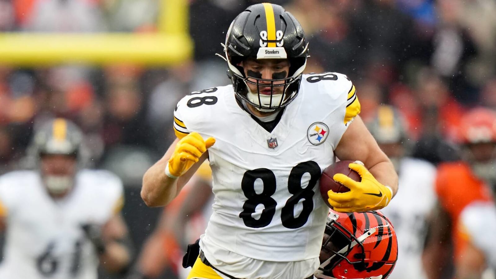 Former Steeler rips team's position group