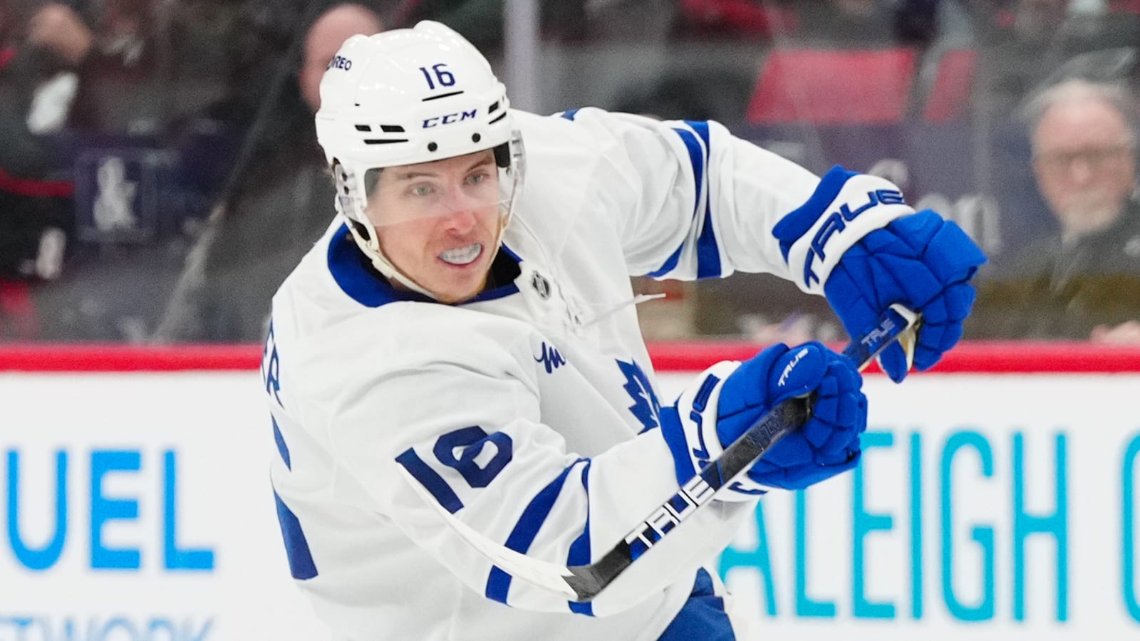 Hurricanes reportedly asked for Maple Leafs star