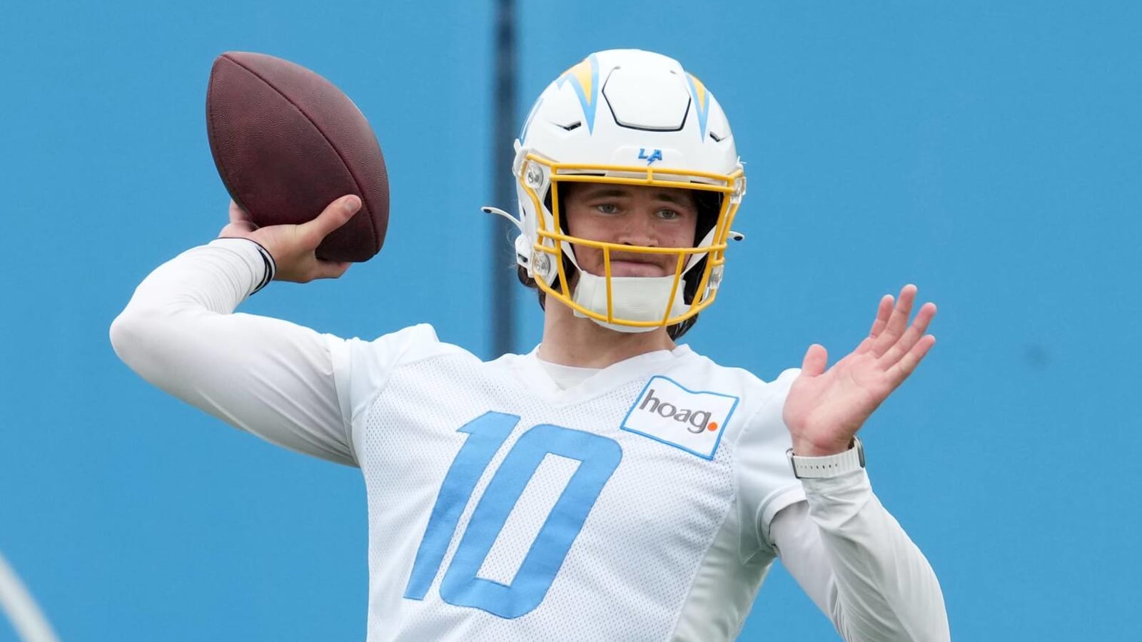 Justin Herbert, Chargers agree to five-year extension