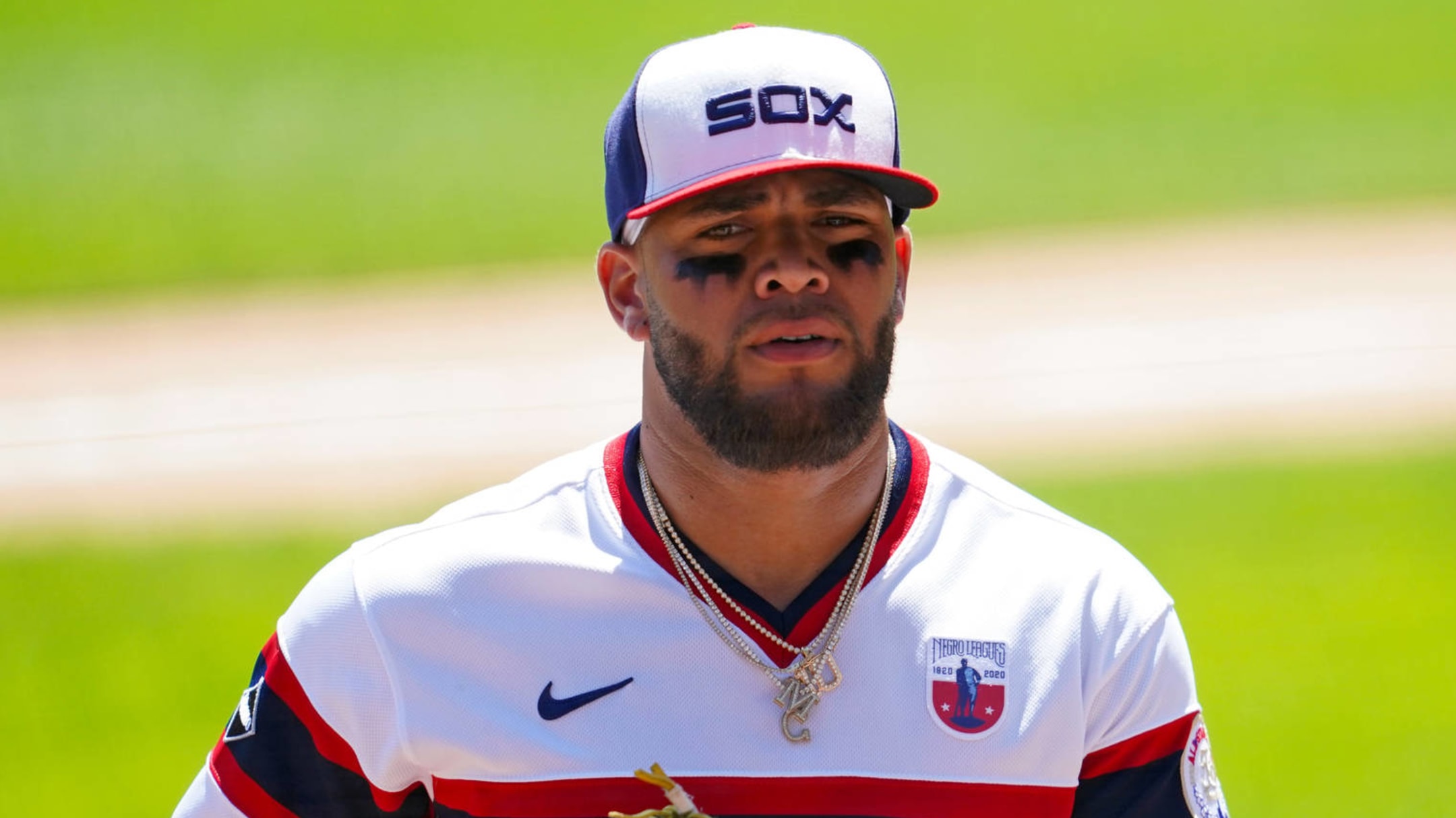 Wildfire smoke: White Sox player Yoan Moncada wears mask during rescheduled Yankees  game