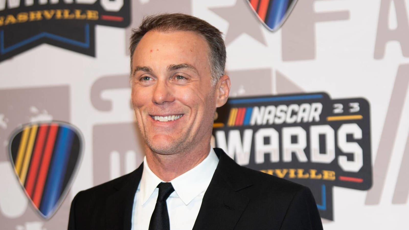 Kevin Harvick predicts 'old horse' Denny Hamlin victory at Martinsville