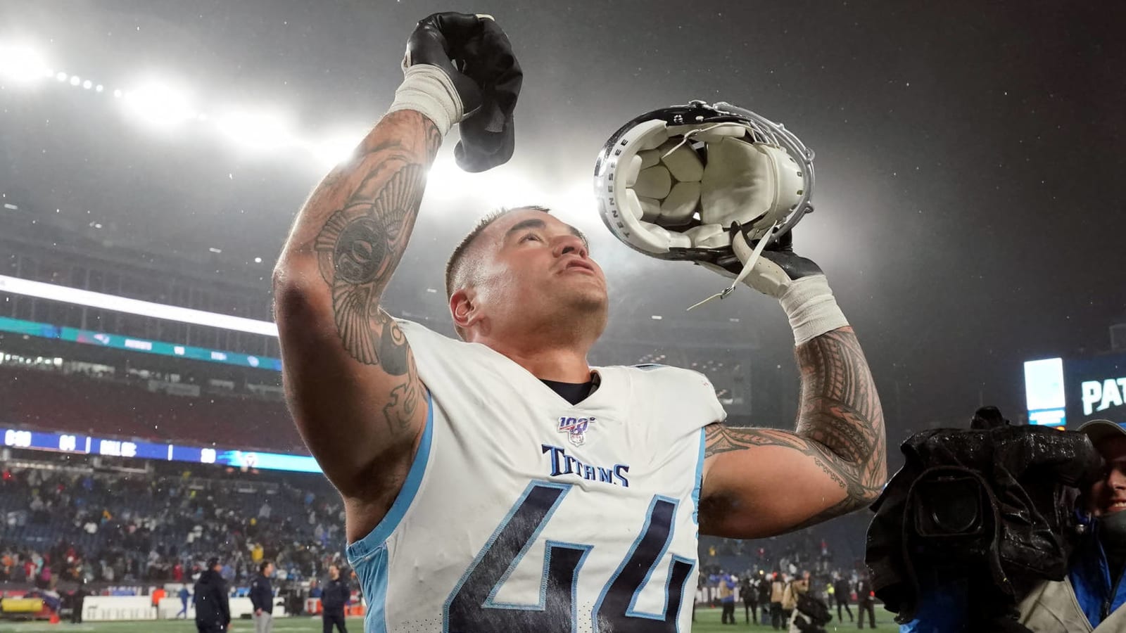 Report: Titans trading linebacker Kamalei Correa to Jaguars