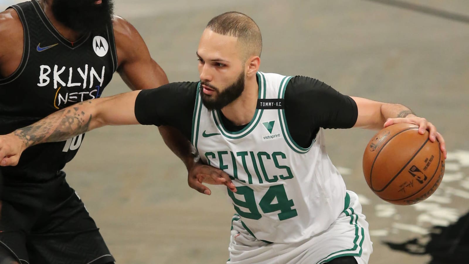 Knicks sign Evan Fournier to four-year deal