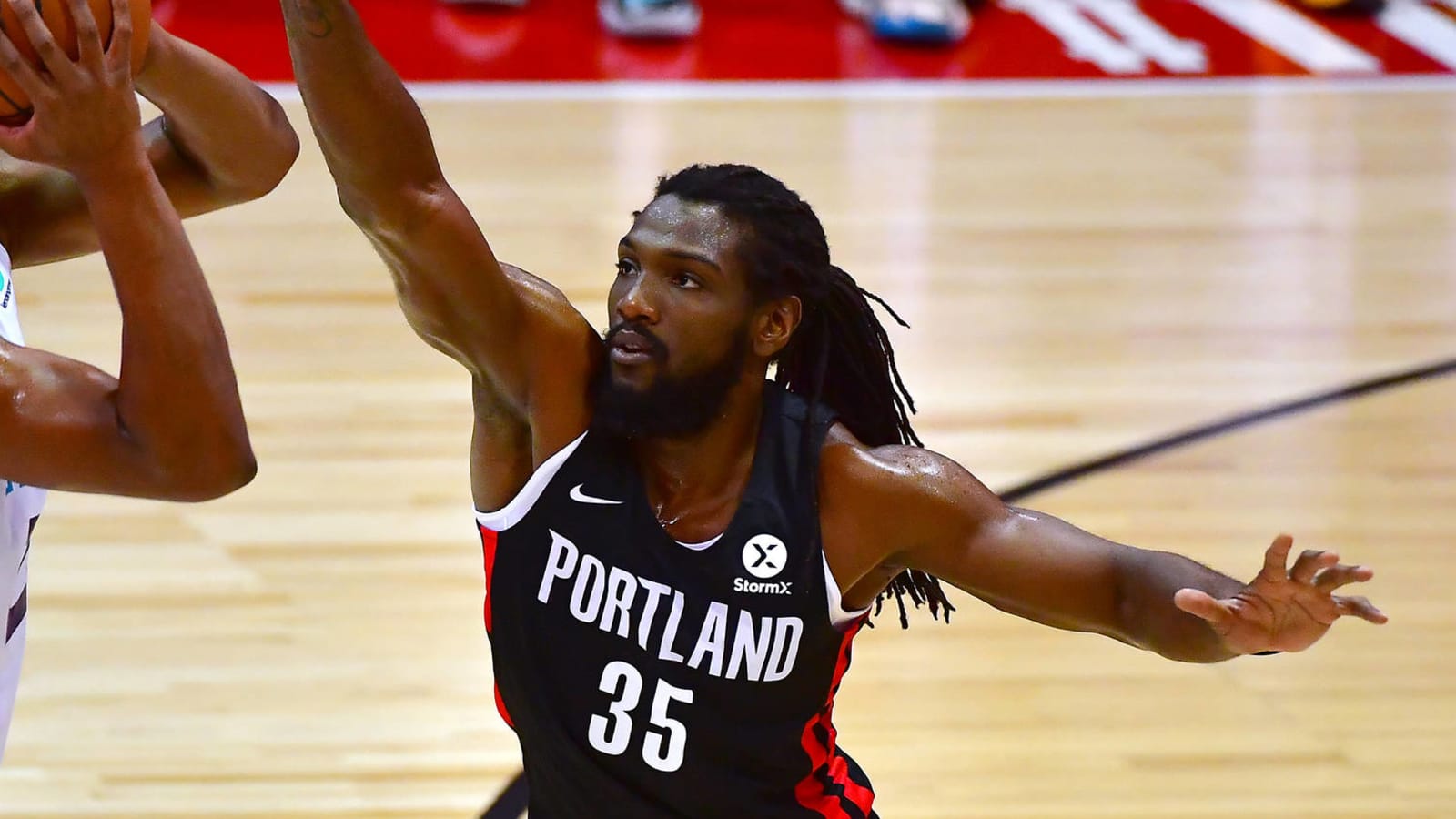 Veteran Kenneth Faried signs with Russian team