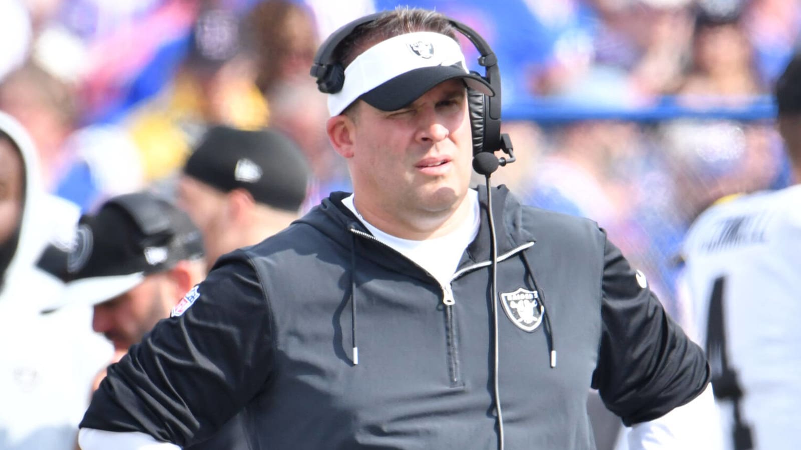 Raiders head coach makes inexplicable fourth-quarter decision