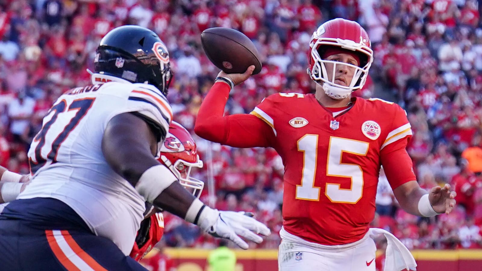 Jets' Pass-Rusher Sends Warning To Chiefs QB Patrick Mahomes