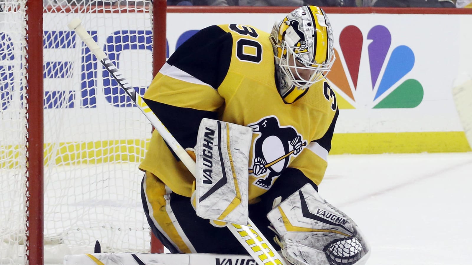 Penguins trade Matt Murray to Senators