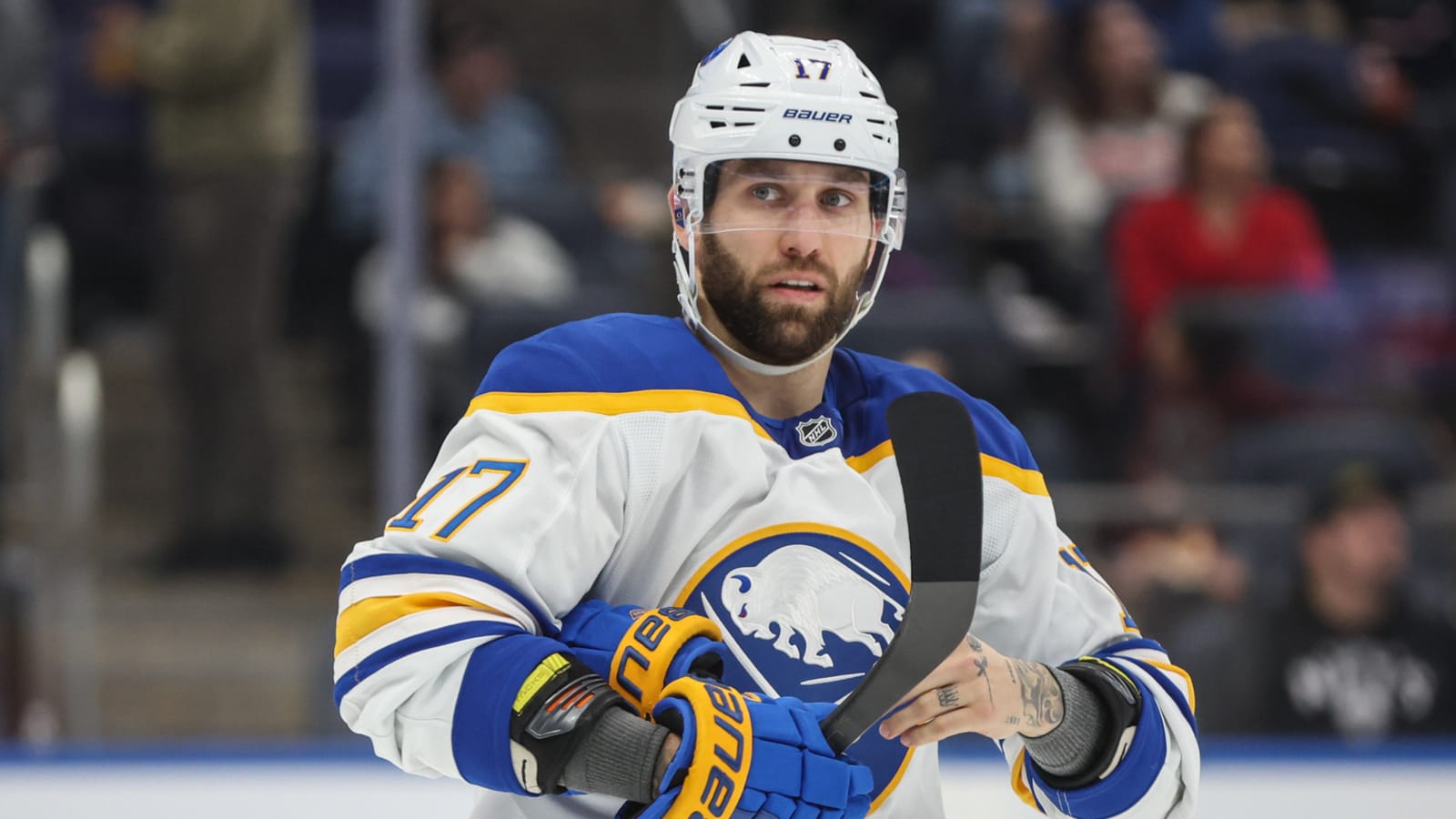 Sabres agree to terms on extension with Jason Zucker