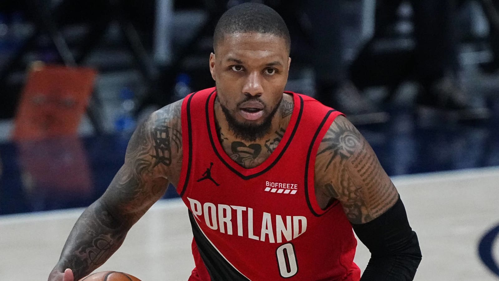 Damian Lillard, reporter in dispute over trade report