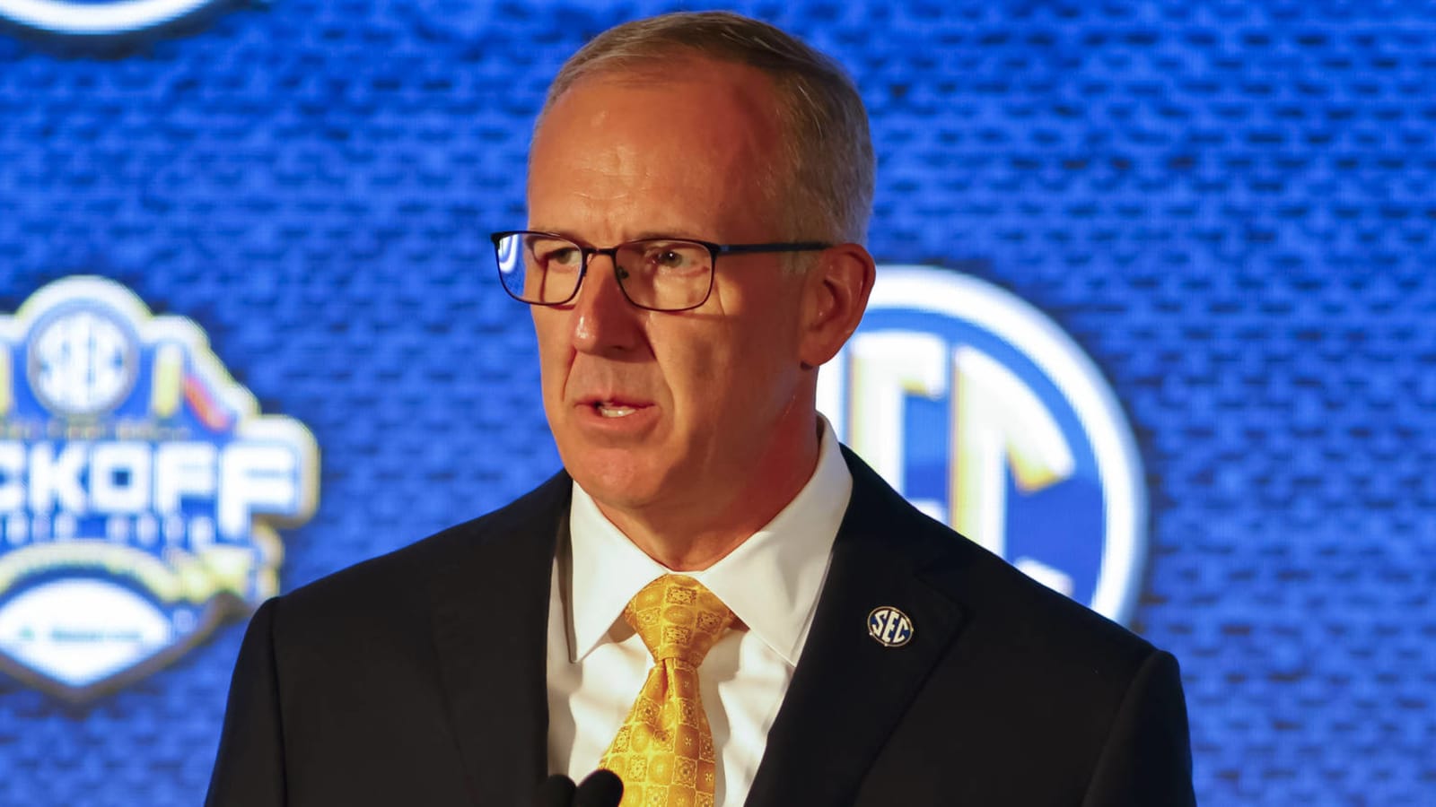 SEC commish: Teams could forfeit if unable to play due to COVID