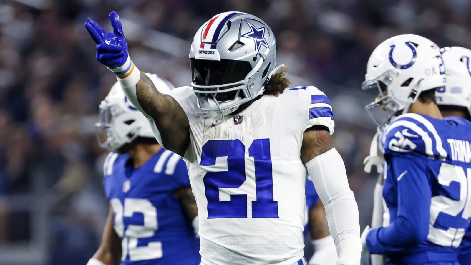 Report: Ezekiel Elliott to sign with one of three teams