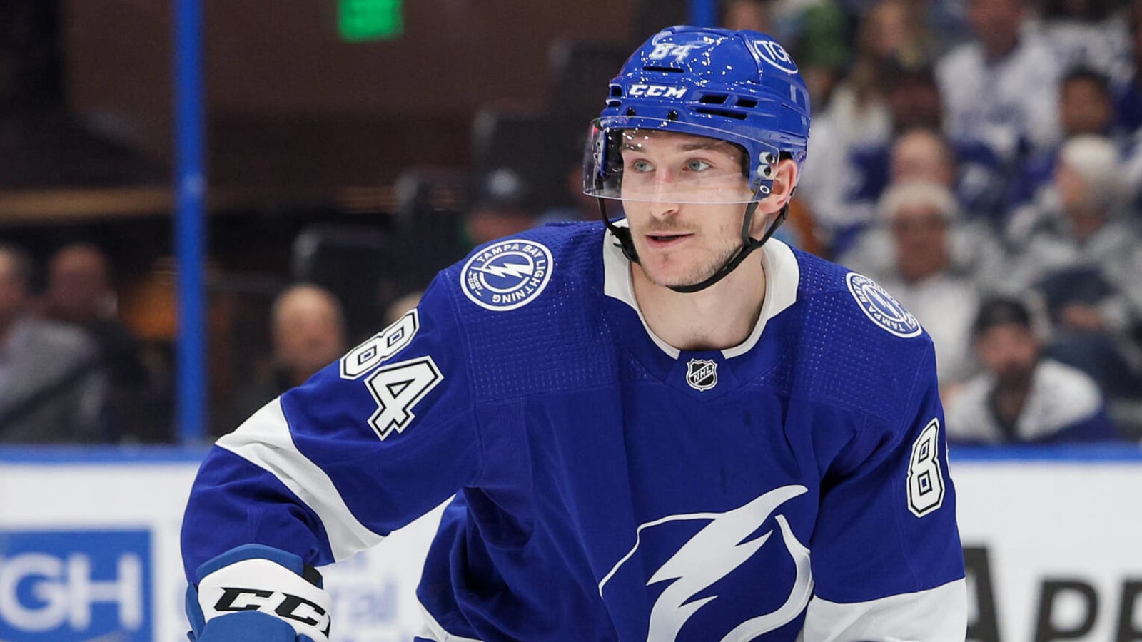 Report: Lightning closing in on contract with Tanner Jeannot