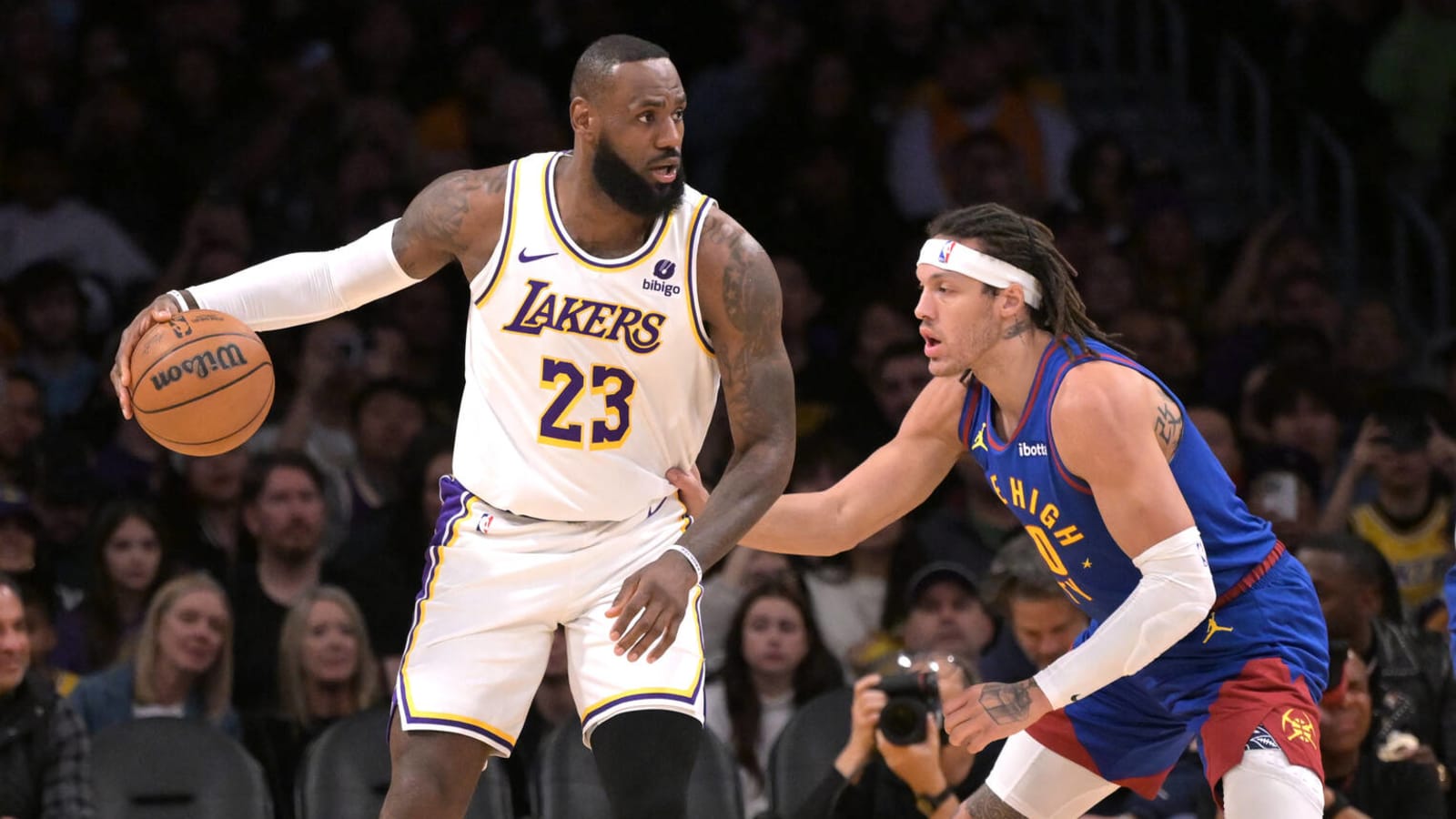 Lakers out top