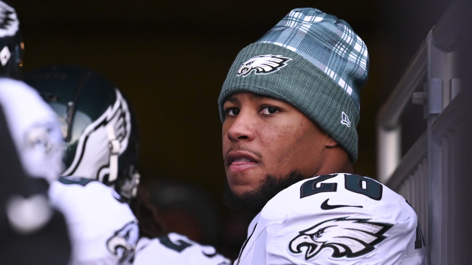 Eagles to sit Barkley amid chase of rushing yards record 