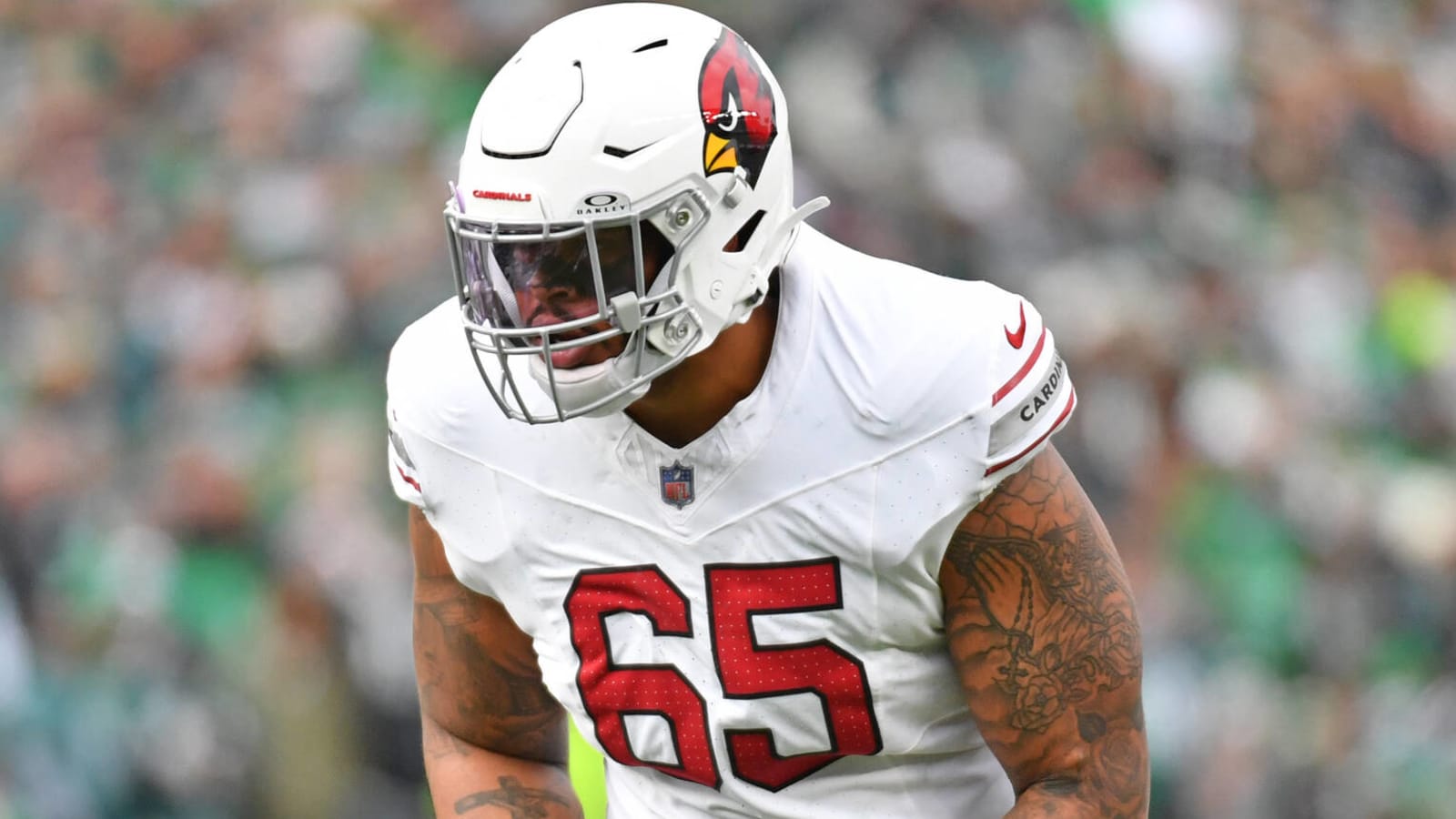 Cardinals keeping OL Elijah Wilkinson, confirming he re-signed