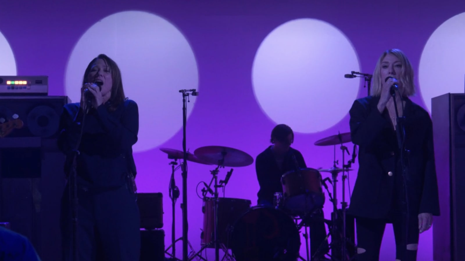 Indie music icons Kim Gordon and Kim Deal perform together on John Mulaney's Netflix show