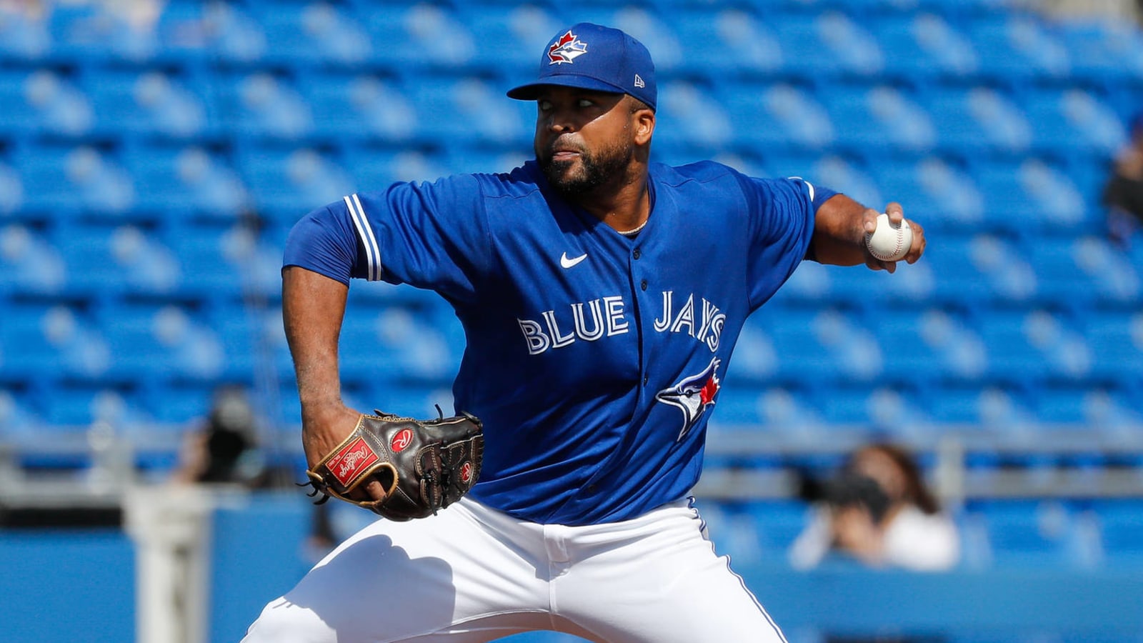 Francisco Liriano announces retirement