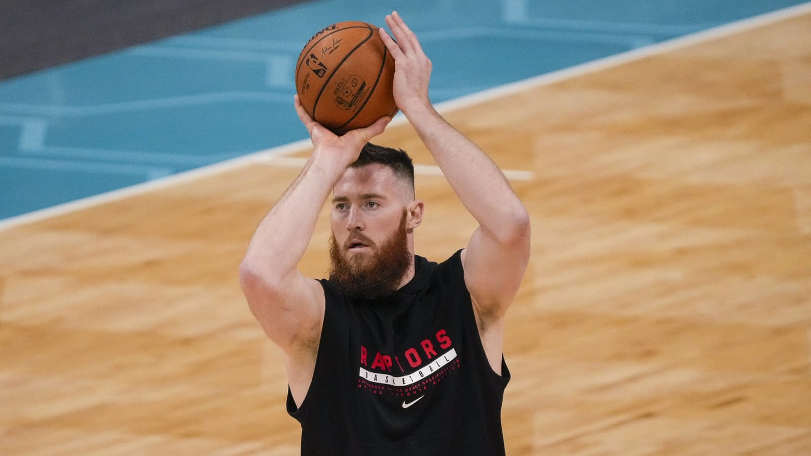 Aron Baynes could miss entire season with neck injury