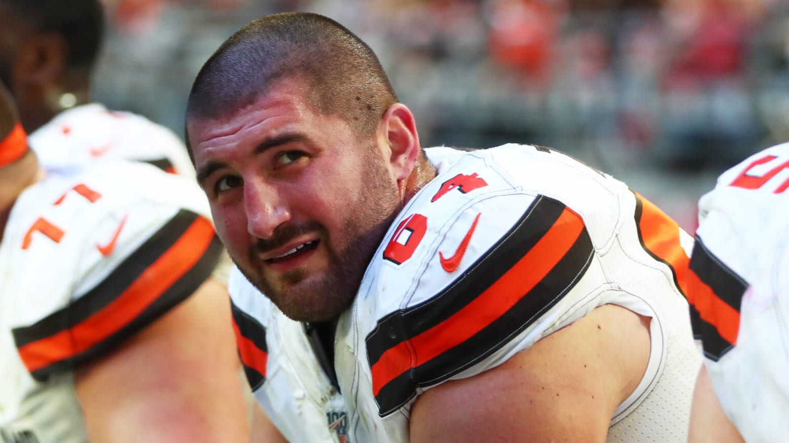 Should the Browns sign veteran center JC Tretter?